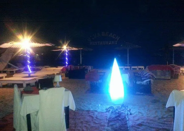 Naama 3*